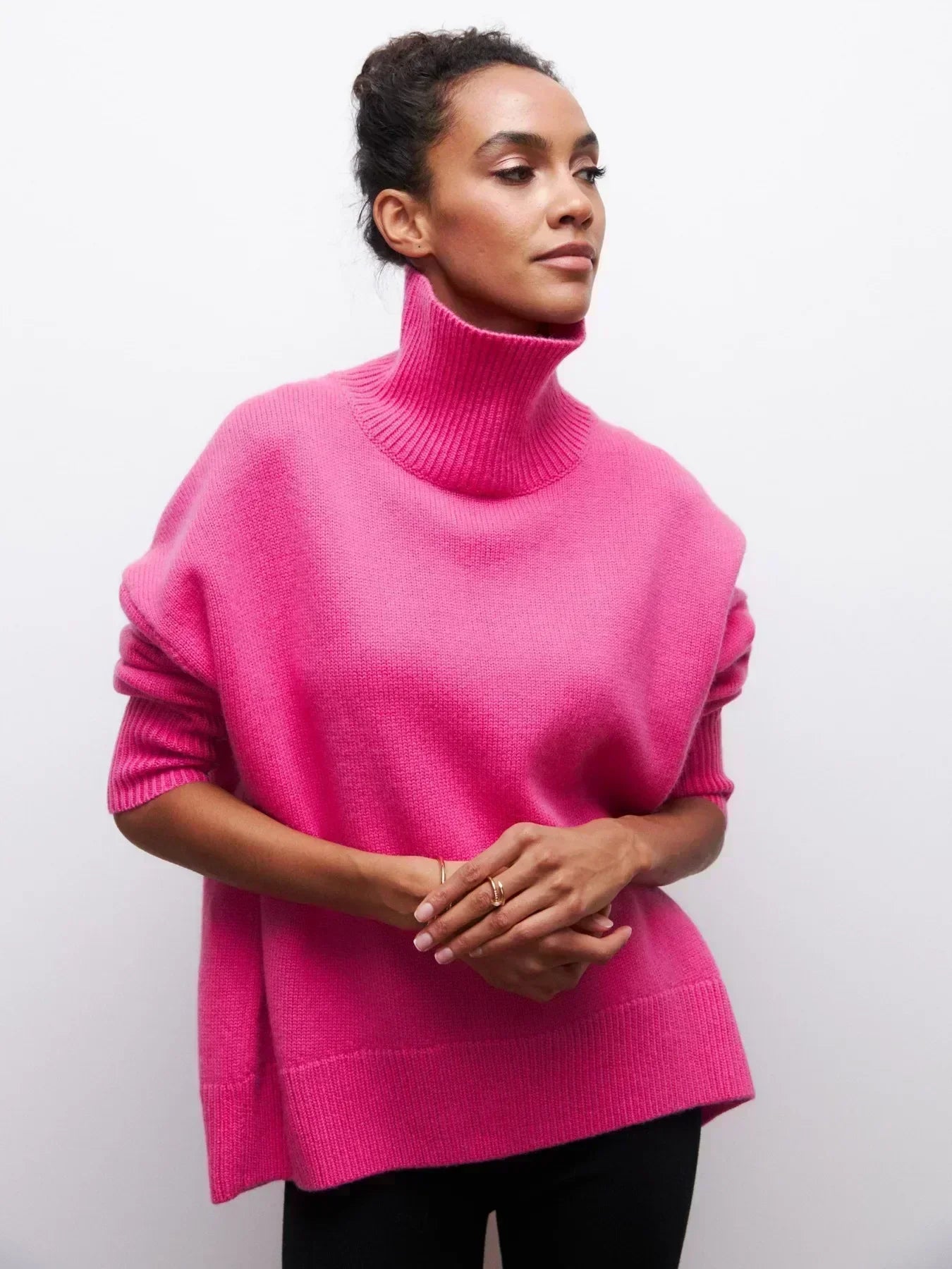 Olivia - Elegantný sveter s trendy vysokým golierom
