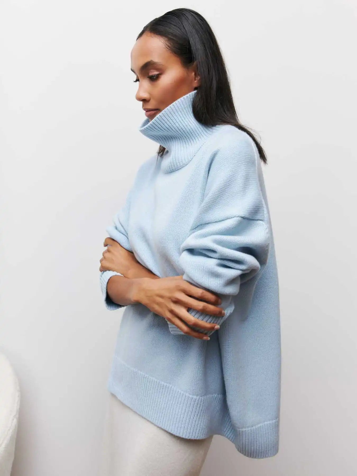 Olivia - Elegantný sveter s trendy vysokým golierom